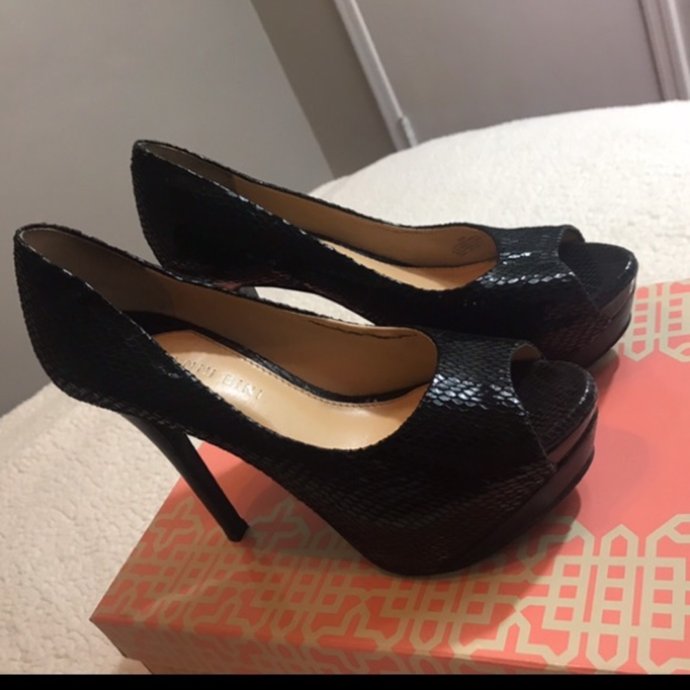 Giani Bini black sexy heels size 6